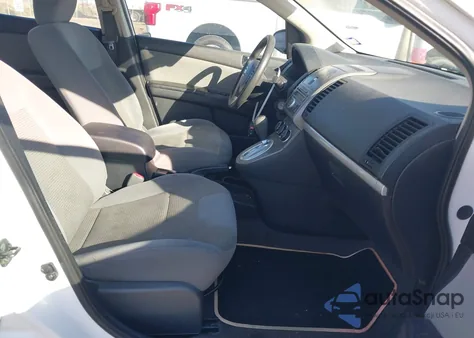 2010 Nissan Sentra 2.0S z USA, uszkodzony, nr VIN 3N1AB6APXAL648479